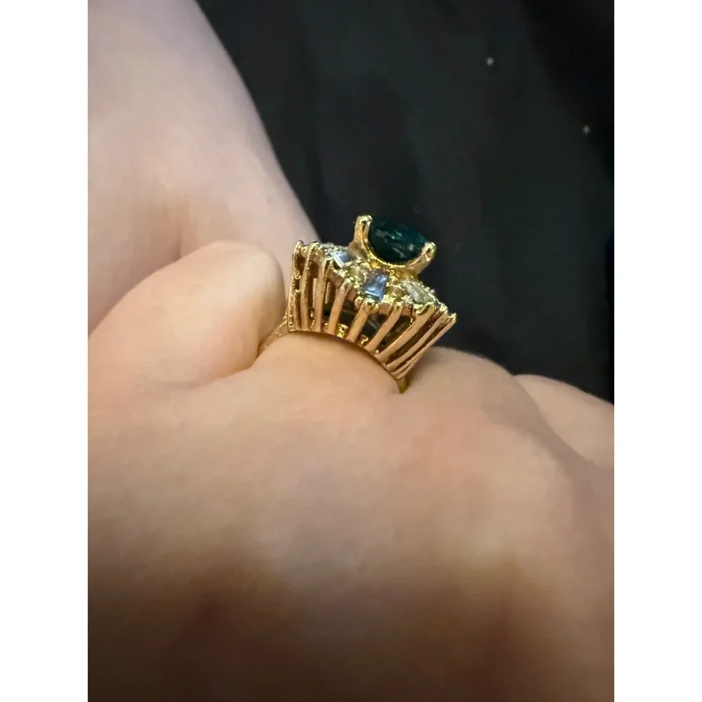 Vintage Gold Tone Emerald Green Crystal Cocktail Ring Baguette Halo Size 6.25